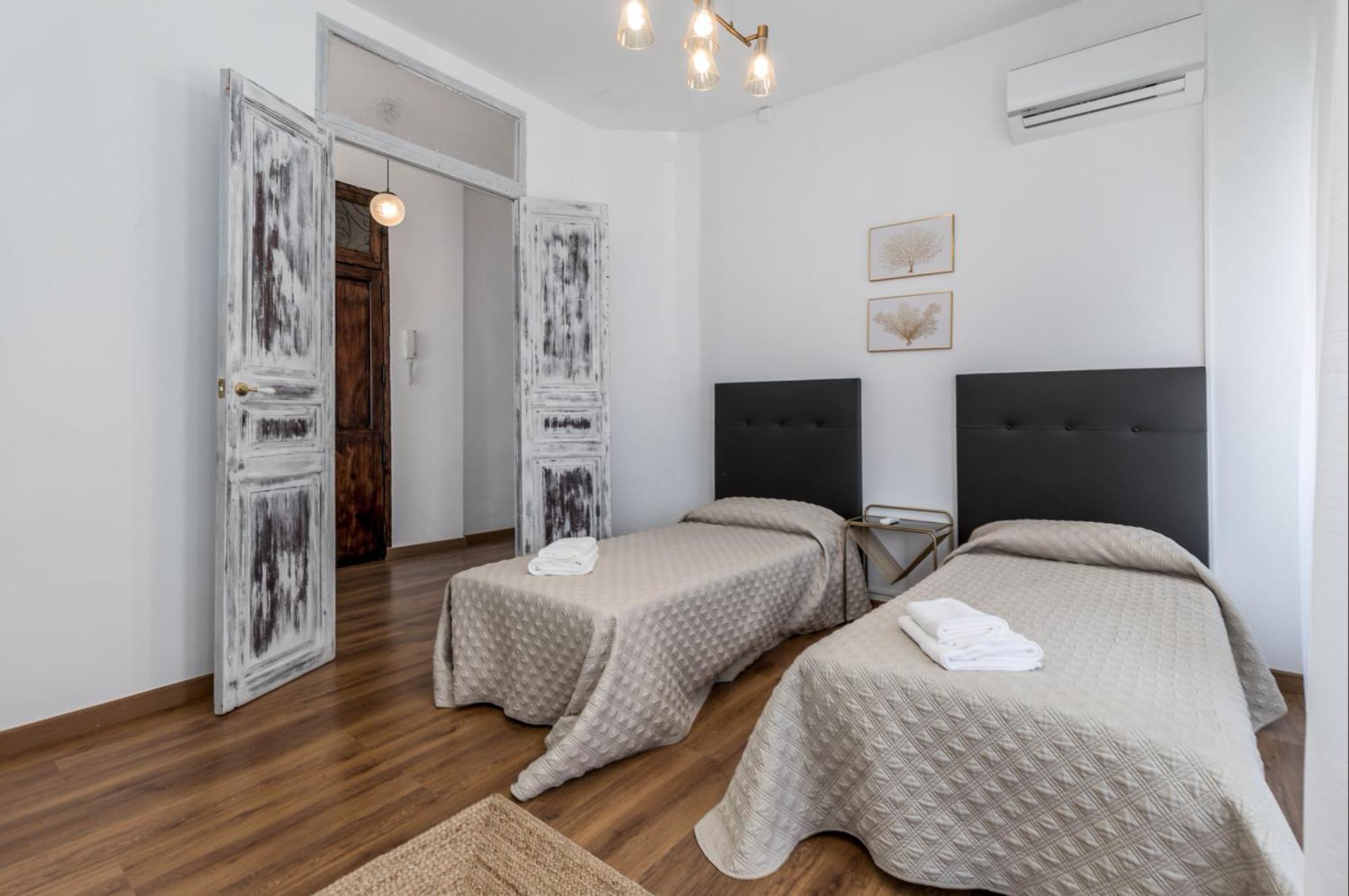 New Calabuig Apartaments Βαλένθια Εξωτερικό φωτογραφία